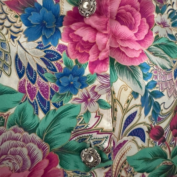 Victoria's Secret Gold Label Vintage Silky Floral Nightgown with Ornate Buttons - Picture 5 of 7